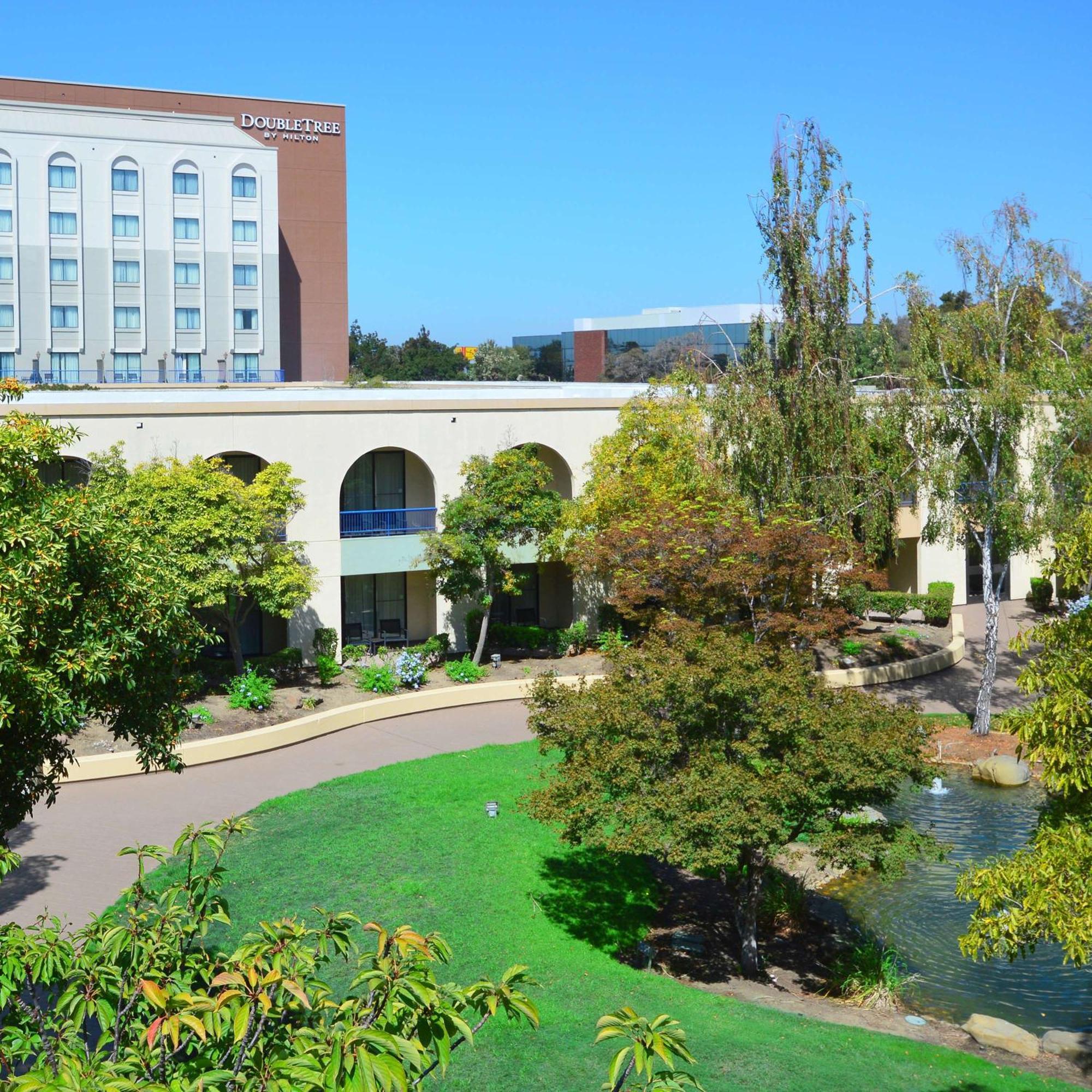 Doubletree By Hilton Newark-Fremont Hotel Exterior foto